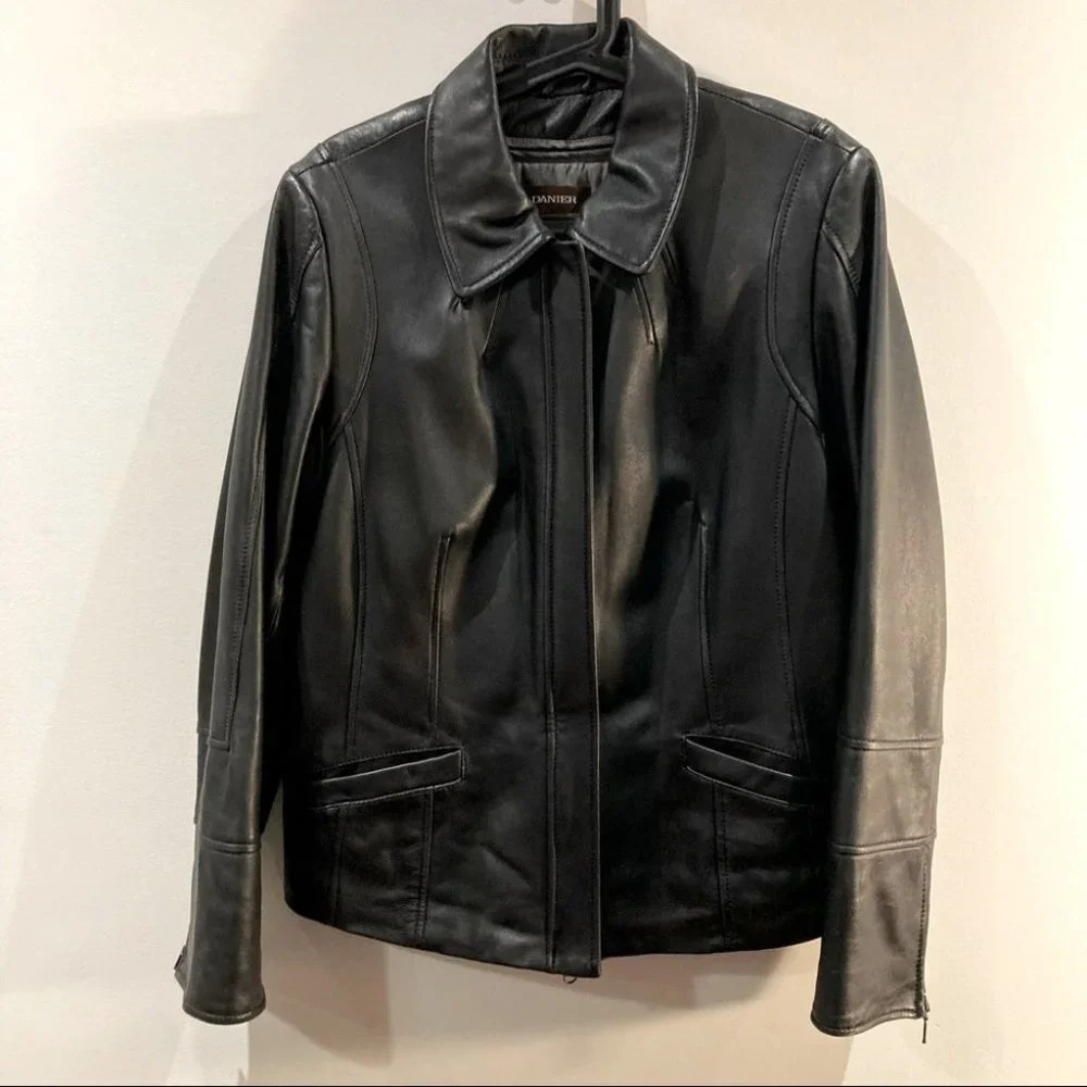 DANIER Sz L Smooth Leather Removable Lining  Hip Length Jacket with Pockets